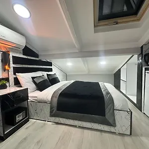 Taksim Larissa شقة فندقية اسطنبول